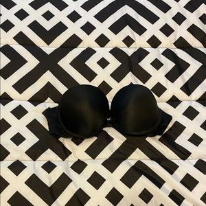 Black strapless push-up